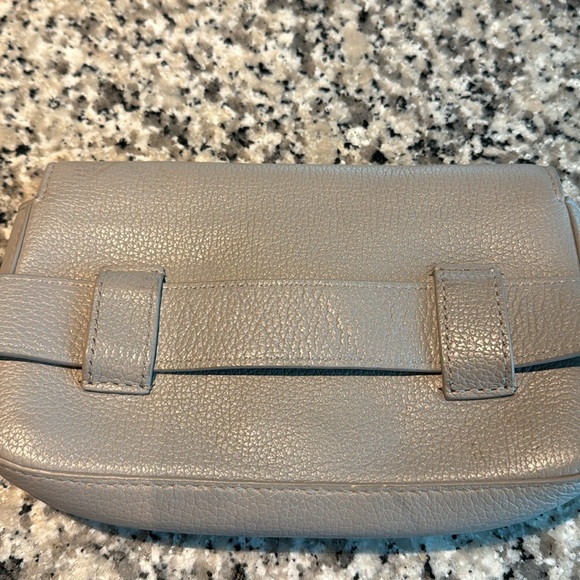 Auxiliary belt bag by Aritzia. - Picture 11 of 11